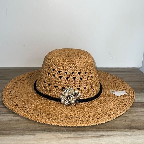 SunHat Woman’s One size fits most tan hat with  black hat band bead details - Picture 1 of 7